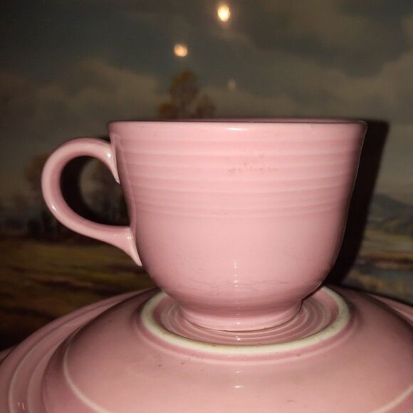 Vintage 80s Fiesta Rose Pink Dinnerware Service for 4 - Plates, Cups & Saucers - Picture 2 of 9